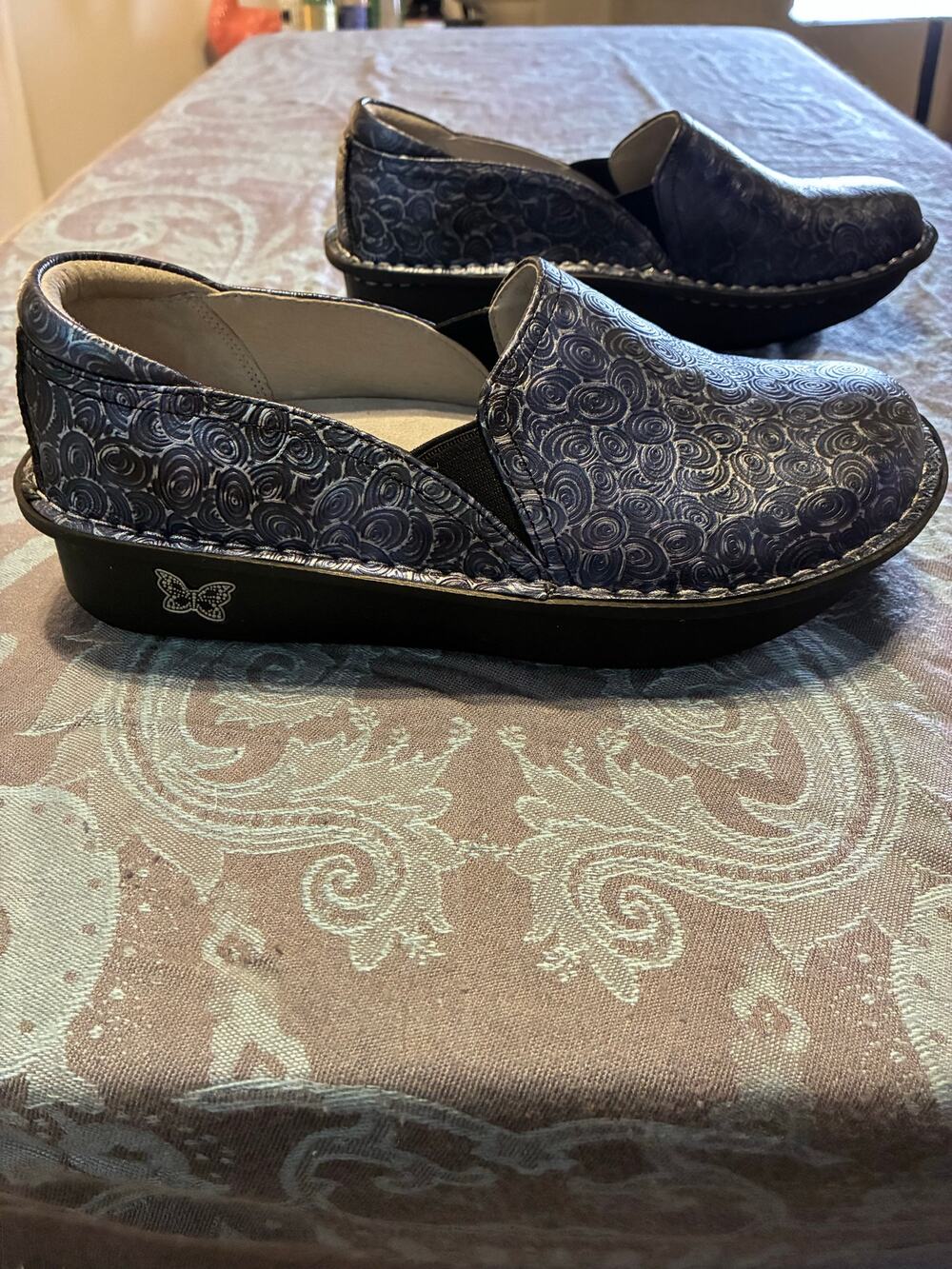 Alegria Clog Nurse Shoes for comfort Debra Blue Racer Leather w butterfly